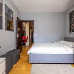 Apartment Ilonka's 1 Bdr With Workspace And Terrace *