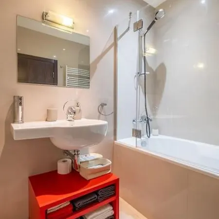 Ilonka's 1 Bdr With Workspace And Terrace Appartement *