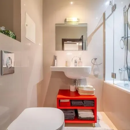 Appartement Ilonka's 1 Bdr With Workspace And Terrace Sofia