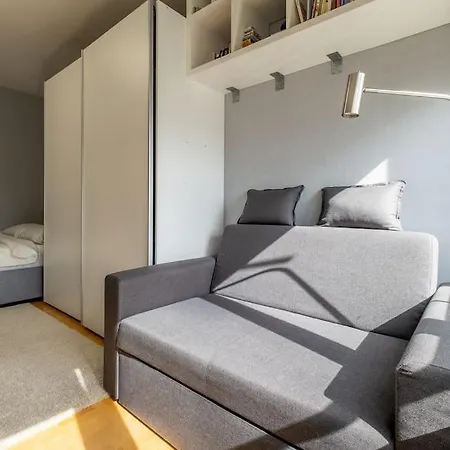 Ilonka's 1 Bdr With Workspace And Terrace 소피아