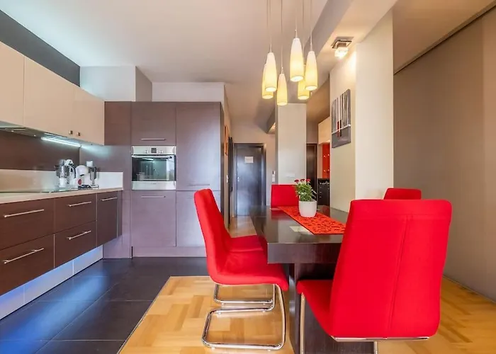 Ilonka's 1 Bdr With Workspace And Terrace アパート ソフィア