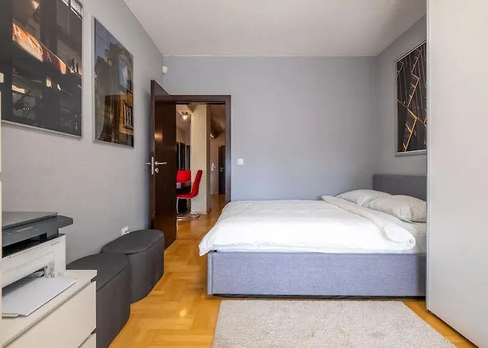 アパート Ilonka's 1 Bdr With Workspace And Terrace *