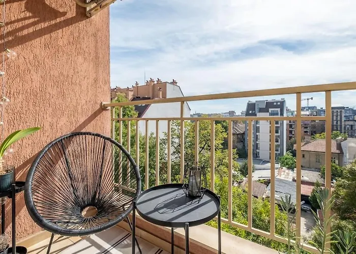 アパート Ilonka's 1 Bdr With Workspace And Terrace