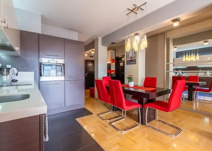 Ilonka's 1 Bdr With Workspace And Terrace アパート ソフィア